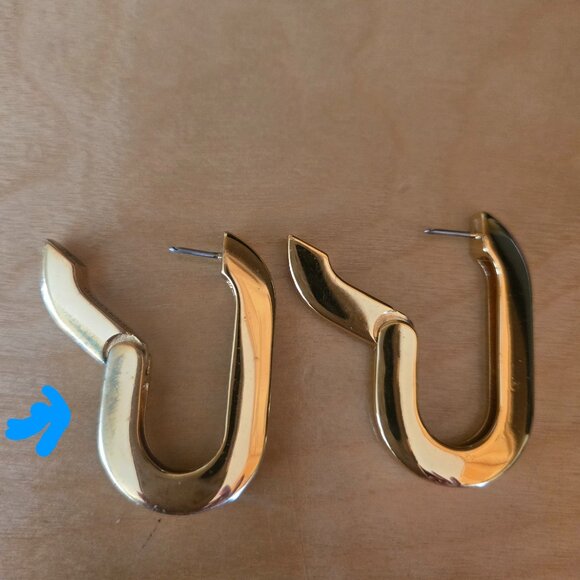 Jennie Bird Large Paper Clip Style Gold Earrings - Picture 3 of 4